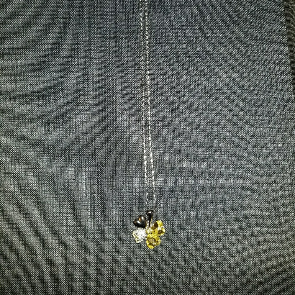 NEW SwarovskiSterling Silver 4leaf clover necklace
